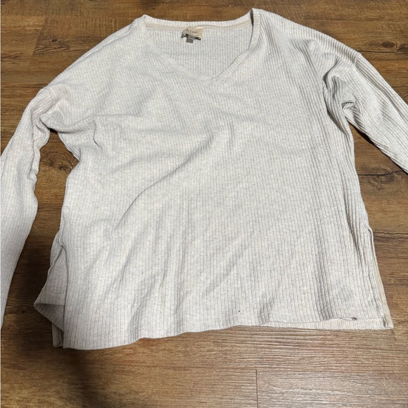 Cream V-Neck Ribbed Sweater - Picture 2 of 5